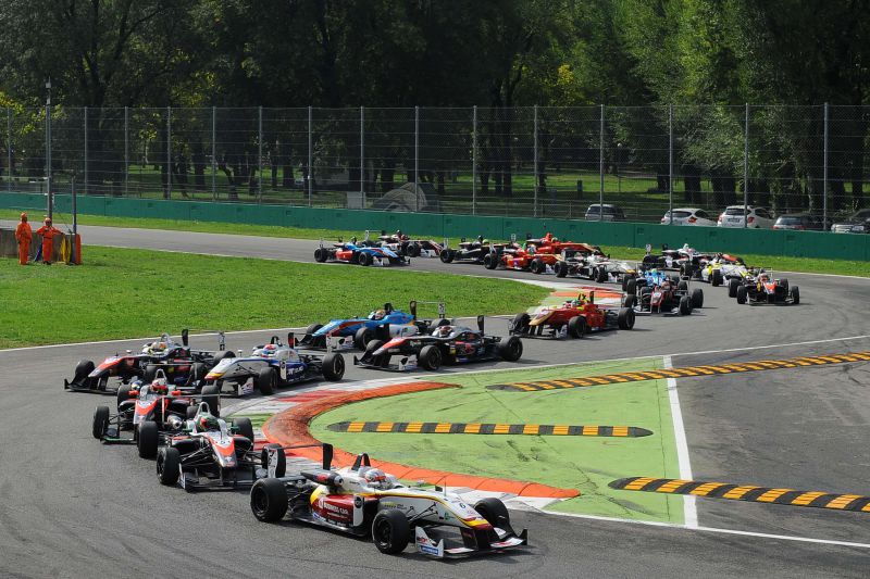 2 1 Formula 3: Garnet wins again in Monza